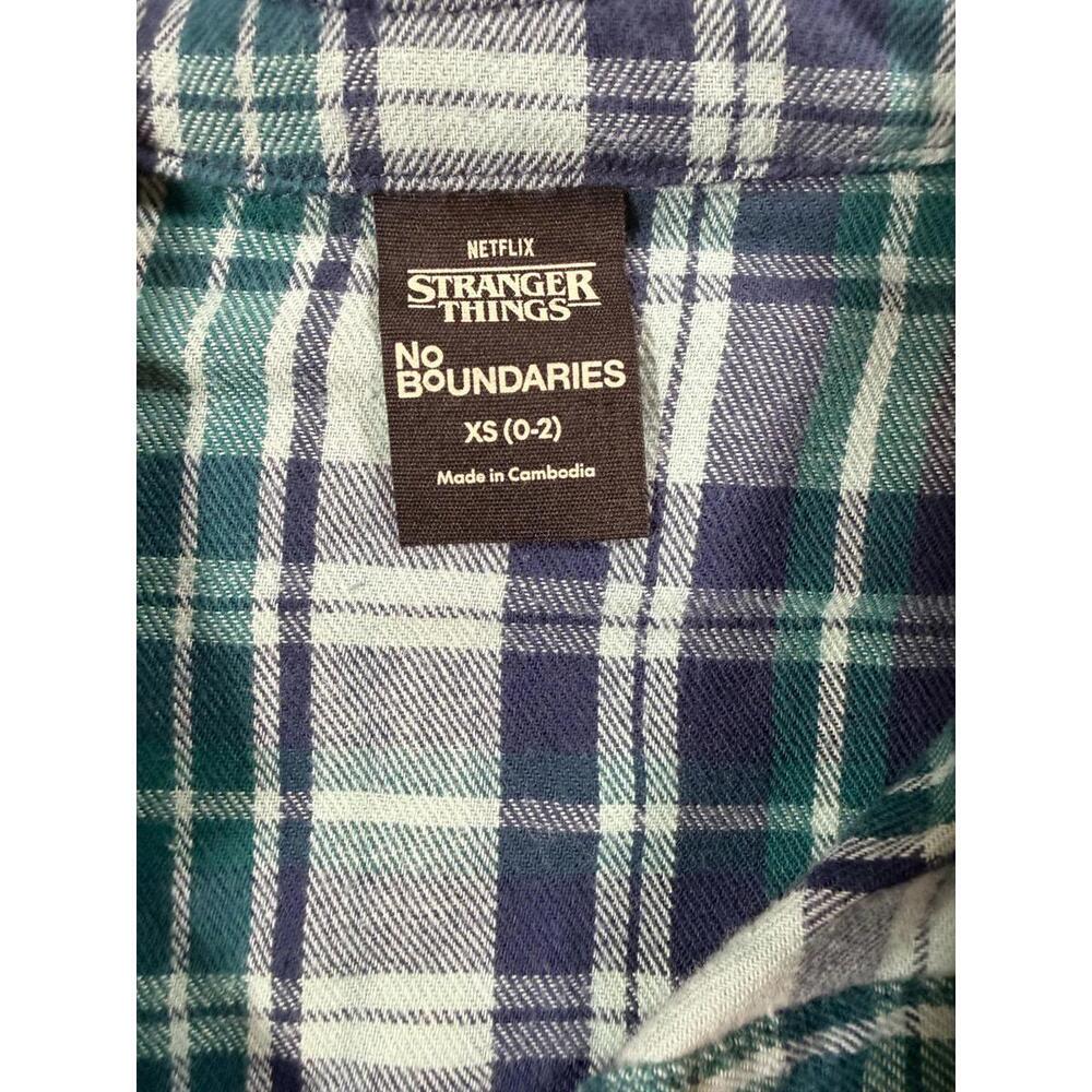NWT Netflix Stranger Things x No Boundaries Cotton Cropped Flannel Size XS (0-2) - Picture 4 of 12